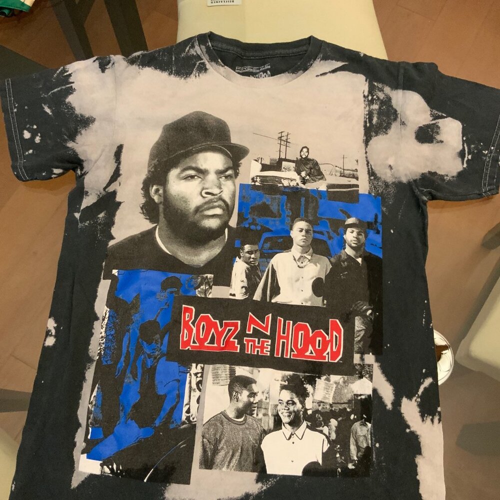 The Hood tshirt small